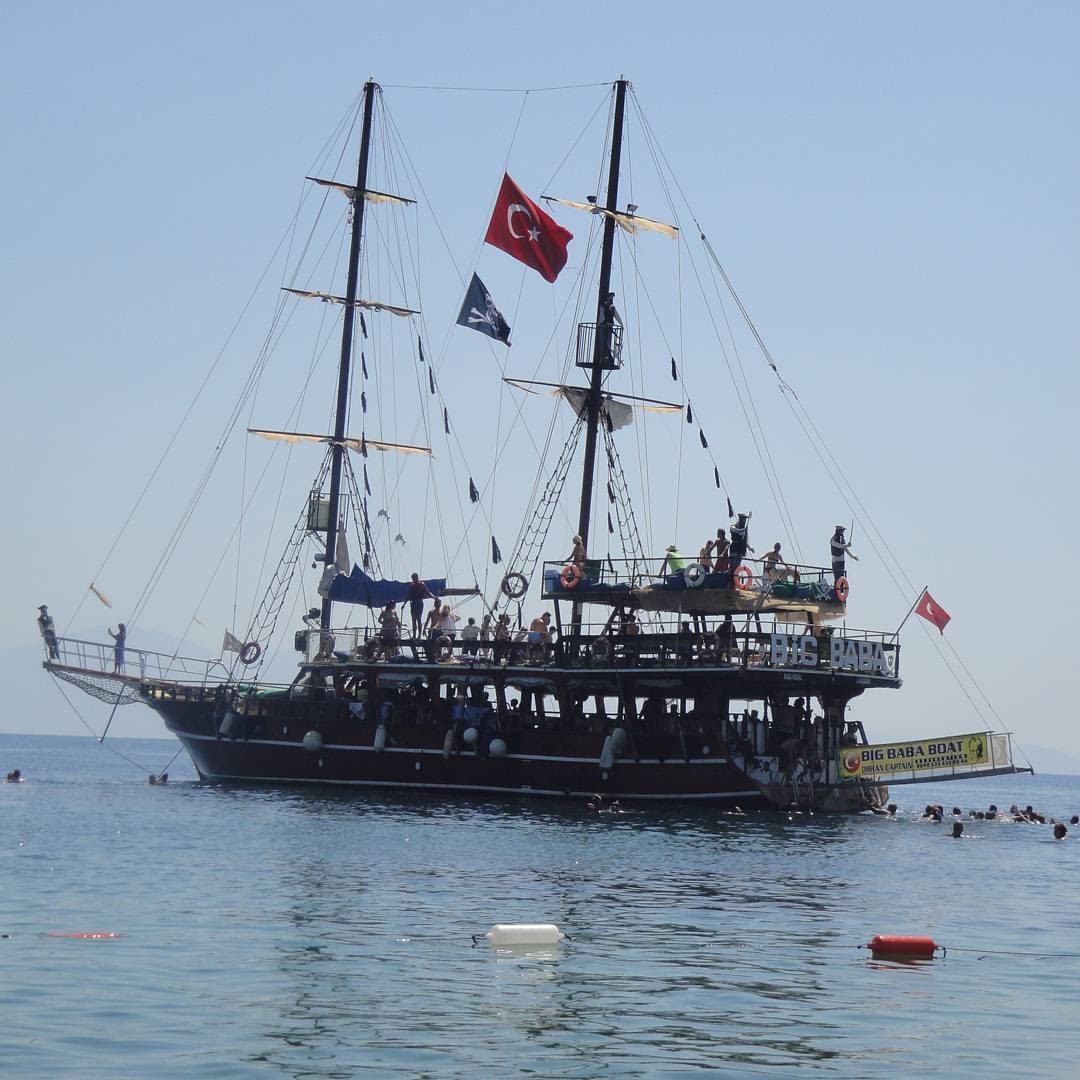 Big Baba Boat Trip — Party Boat